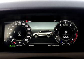 Подержанный автомобиль Land Rover Range Rover Velar 2020 года (13 фото)