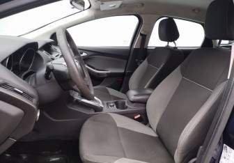 Подержанный автомобиль Ford Focus Hatchback 2012 года (10 фото)