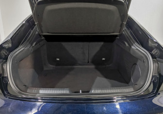 Подержанный автомобиль Changan UNI-V 2023 года (10 фото)