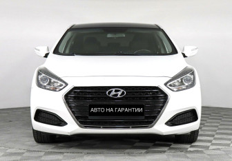 Подержанный автомобиль Hyundai i40 Sedan 2017 года (2 фото)