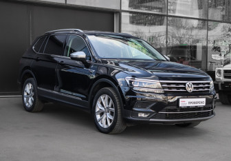 Подержанный автомобиль Volkswagen Tiguan 2019 года (3 фото)