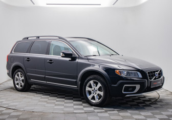Подержанный автомобиль Volvo XC70 2010 года (7 фото)