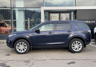 Подержанный автомобиль Land Rover Discovery Sport 2017 года (8 фото)