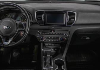 Подержанный автомобиль Kia Sportage 2018 года (14 фото)