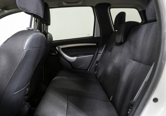 Подержанный автомобиль Nissan Terrano 2020 года (13 фото)