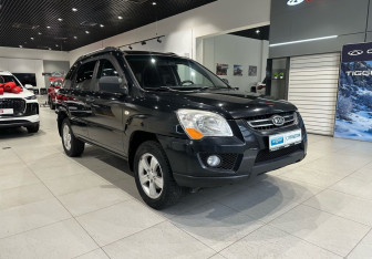 Подержанный автомобиль Kia Sportage 2009 года (3 фото)