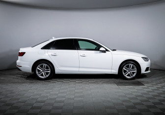 Подержанный автомобиль Audi A4 Sedan 2018 года (4 фото)