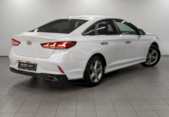Подержанный автомобиль Hyundai Sonata 2018 года (5 фото)