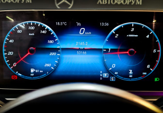 Подержанный автомобиль Mercedes-Benz GLE 2021 года (13 фото)