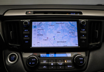 Подержанный автомобиль Toyota RAV4 2019 года (20 фото)