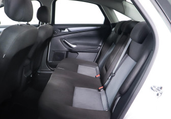 Подержанный автомобиль Ford Mondeo Sedan 2014 года (14 фото)