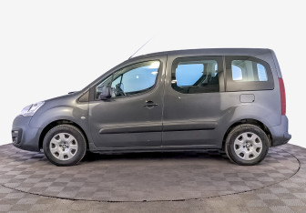 Подержанный автомобиль Peugeot Partner 2021 года (8 фото)