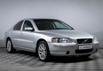 Подержанный автомобиль Volvo S60 2006 года (3 фото)