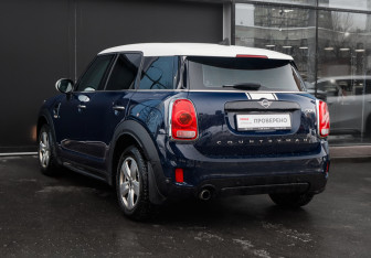 Подержанный автомобиль MINI Countryman 2018 года (6 фото)
