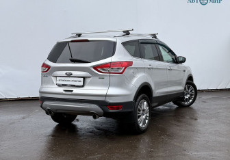 Подержанный автомобиль Ford Kuga 2013 года (5 фото)