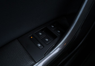 Подержанный автомобиль Opel Astra Sedan 2013 года (15 фото)