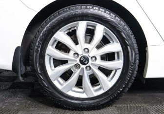 Подержанный автомобиль Kia Optima Sedan 2014 года (7 фото)