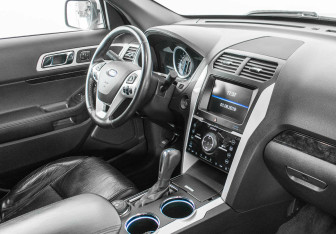 Подержанный автомобиль Ford Explorer 2013 года (5 фото)