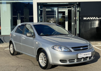 Подержанный автомобиль Chevrolet Lacetti Hatchback 2012 года (3 фото)