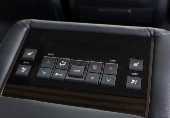 Подержанный автомобиль Lexus LX 2021 года (26 фото)