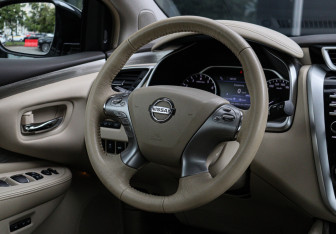 Подержанный автомобиль Nissan Murano Suv 2017 года (12 фото)