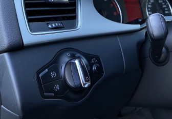 Подержанный автомобиль Audi A4 Sedan 2010 года (18 фото)