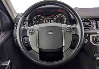 Подержанный автомобиль Land Rover Discovery 2010 года (22 фото)