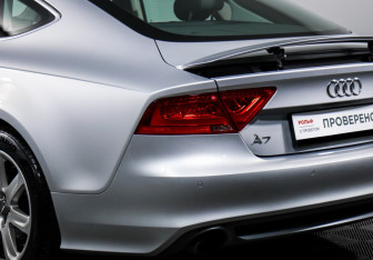 Подержанный автомобиль Audi A7 2013 года (16 фото)
