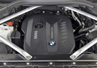 Подержанный автомобиль BMW X5 2019 года (9 фото)