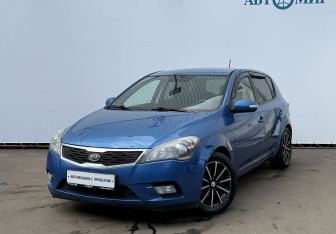 Подержанный автомобиль Kia Ceed Hatchback 2011 года (1 фото)