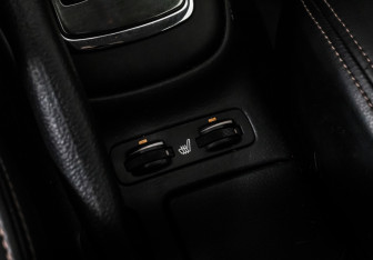 Подержанный автомобиль Toyota Avensis Sedan 2004 года (15 фото)