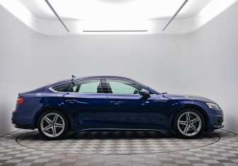 Подержанный автомобиль Audi A5 Liftback 2021 года (4 фото)