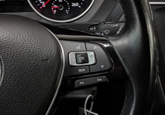 Подержанный автомобиль Volkswagen Tiguan 2018 года (25 фото)