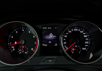 Подержанный автомобиль Volkswagen Tiguan 2021 года (18 фото)