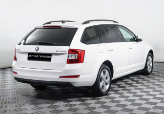 Подержанный автомобиль Skoda Octavia Wagon 2015 года (3 фото)