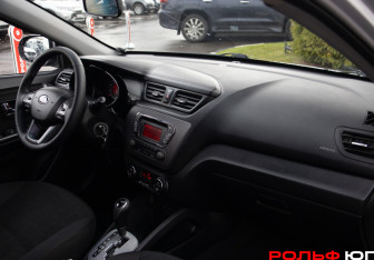 Подержанный автомобиль Kia Rio Sedan 2013 года (7 фото)