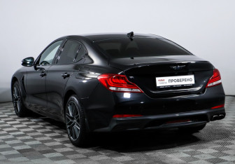 Подержанный автомобиль Genesis G70 2018 года (7 фото)