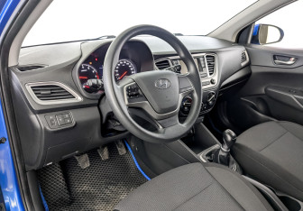 Подержанный автомобиль Hyundai Solaris Sedan 2020 года (16 фото)