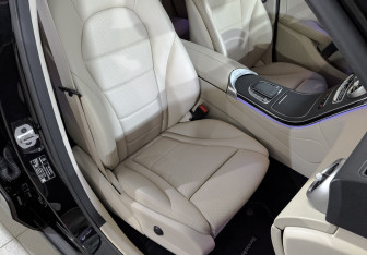 Подержанный автомобиль Mercedes-Benz GLC Coupe 2021 года (24 фото)