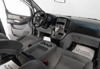 Подержанный автомобиль Hyundai Grand Starex 2009 года (5 фото)