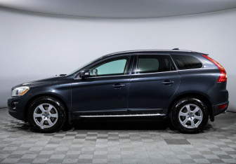 Подержанный автомобиль Volvo XC60 2010 года (8 фото)
