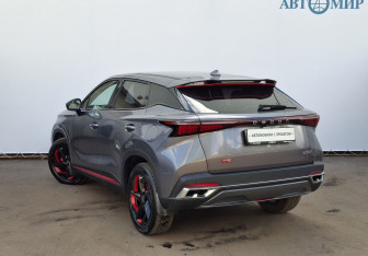 Подержанный автомобиль Omoda C5 2023 года (7 фото)