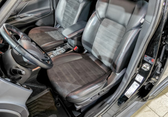 Подержанный автомобиль Mitsubishi Outlander 2021 года (19 фото)