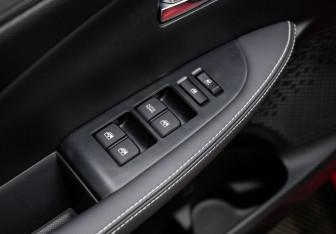 Подержанный автомобиль Changan Alsvin 2023 года (16 фото)