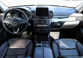 Подержанный автомобиль Mercedes-Benz GLE 2016 года (14 фото)