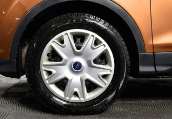 Подержанный автомобиль Ford Kuga 2016 года (6 фото)