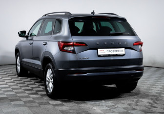 Подержанный автомобиль Skoda Karoq 2020 года (7 фото)