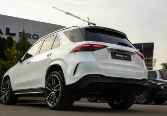 Подержанный автомобиль Mercedes-Benz GLE 2024 года (26 фото)