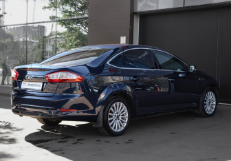 Подержанный автомобиль Ford Mondeo Sedan 2012 года (5 фото)