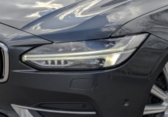 Подержанный автомобиль Volvo S90 2017 года (17 фото)